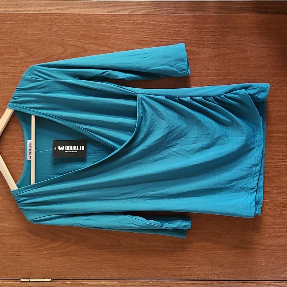 Womens medium top